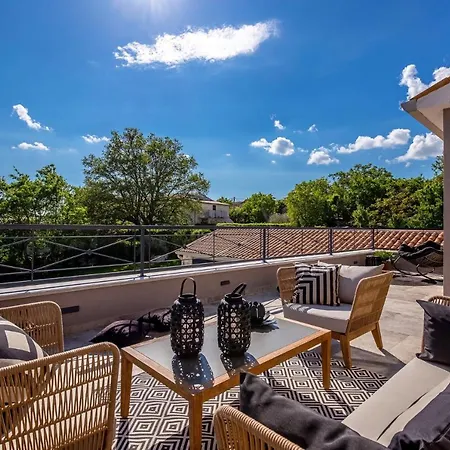 Nautilus Villa Rapavel